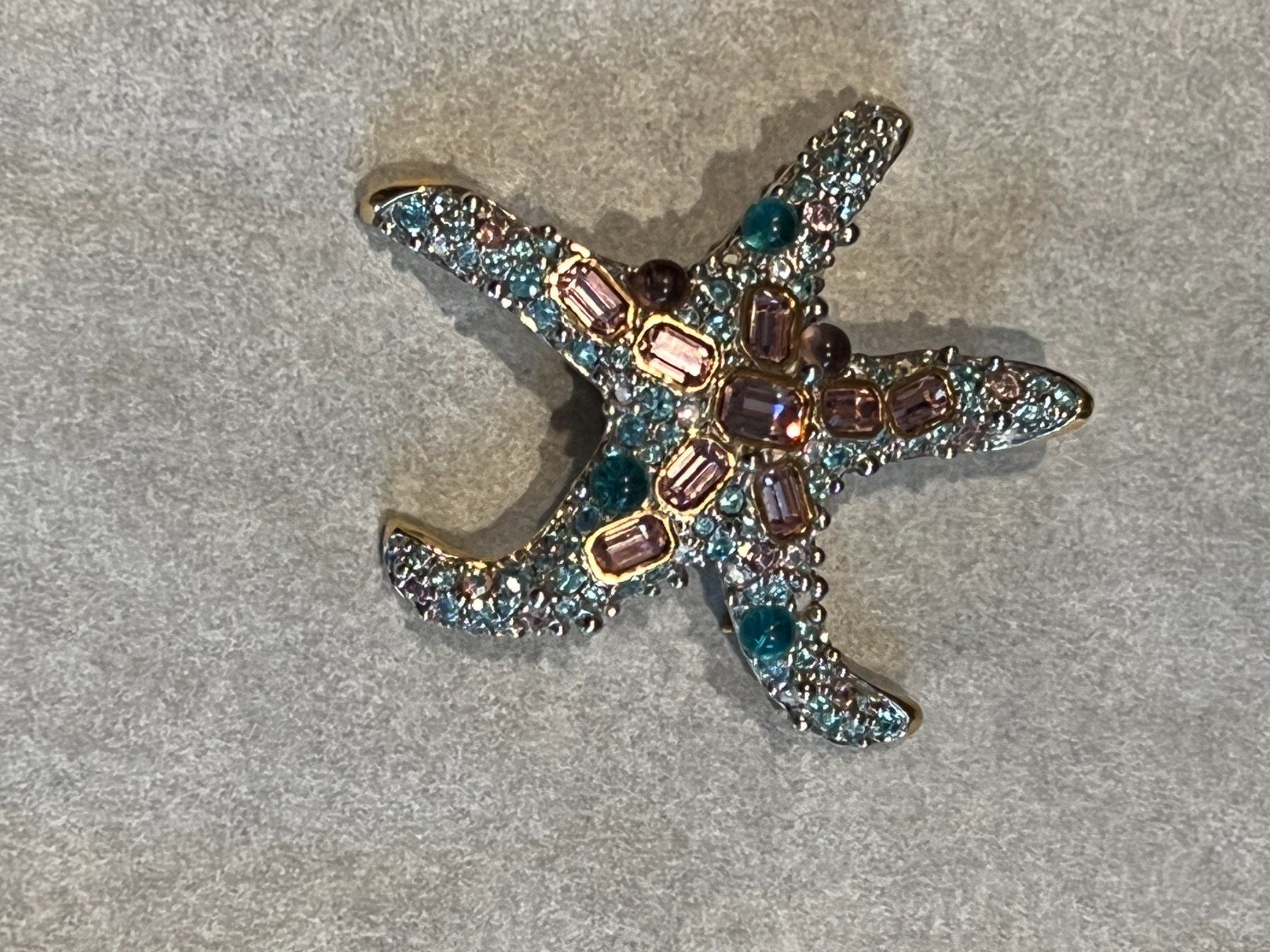 Swarovski Statuette: Swarovski Brosche Seestern vergoldet – Nuovo (secondo la descrizione) da Balzers venduto da Alannah 4