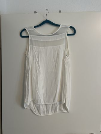 White Violet & Claire Top size M, bought in the USA 🤍