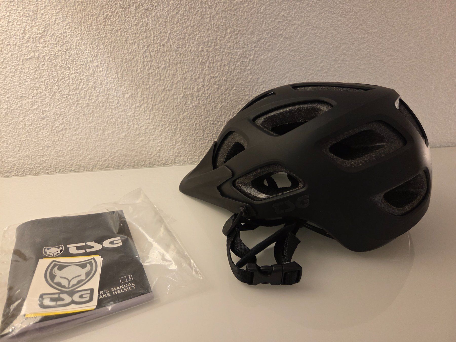 Helme: TSG Seek Solid Color Helm Unisex - satin black - Gr. S / M – Neu und originalverpackt aus Braunau von Brand-Store 9