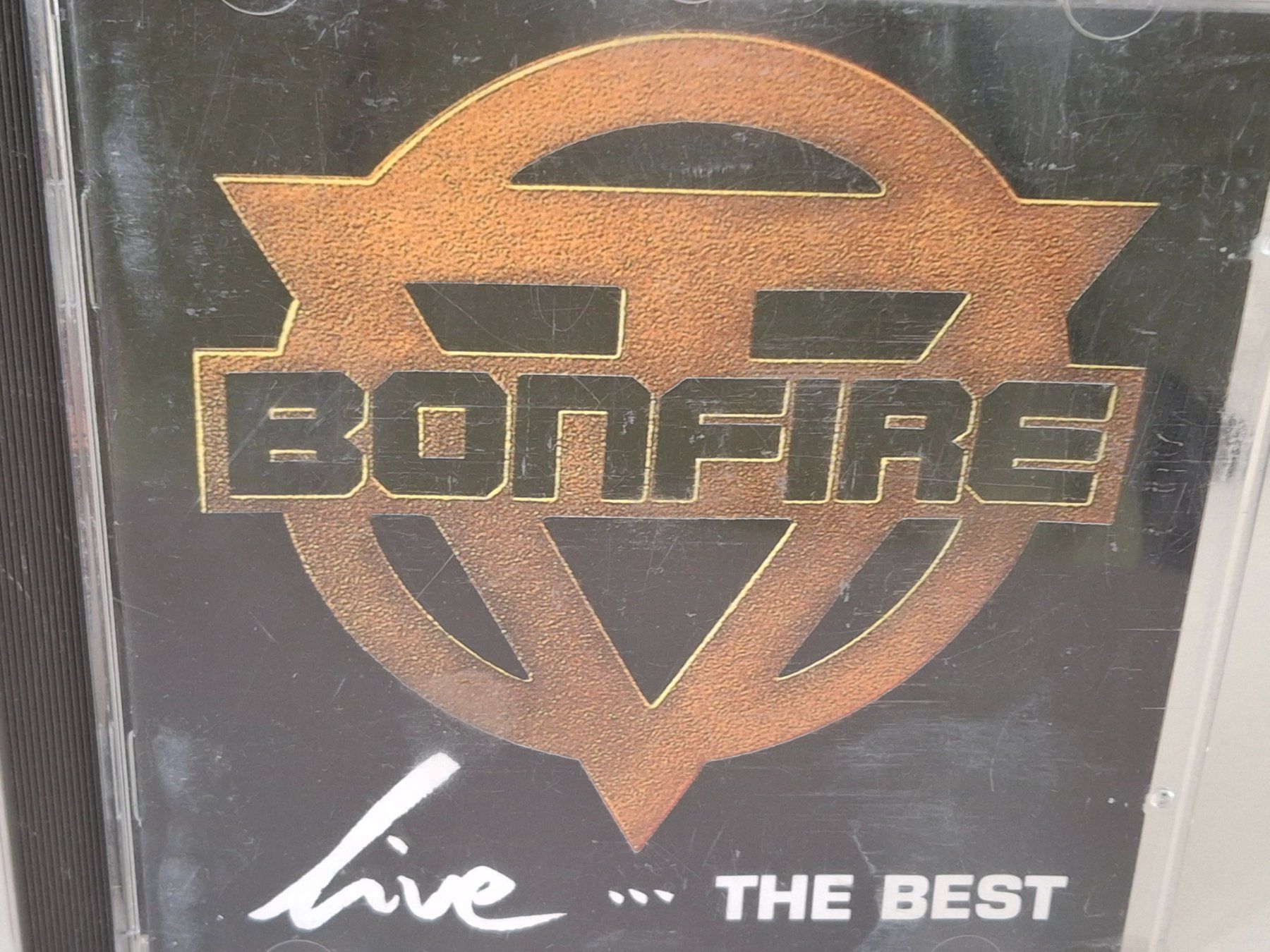 CD: CD Bonfire - Live! The Best – Usato da Aarberg venduto da Jackup1