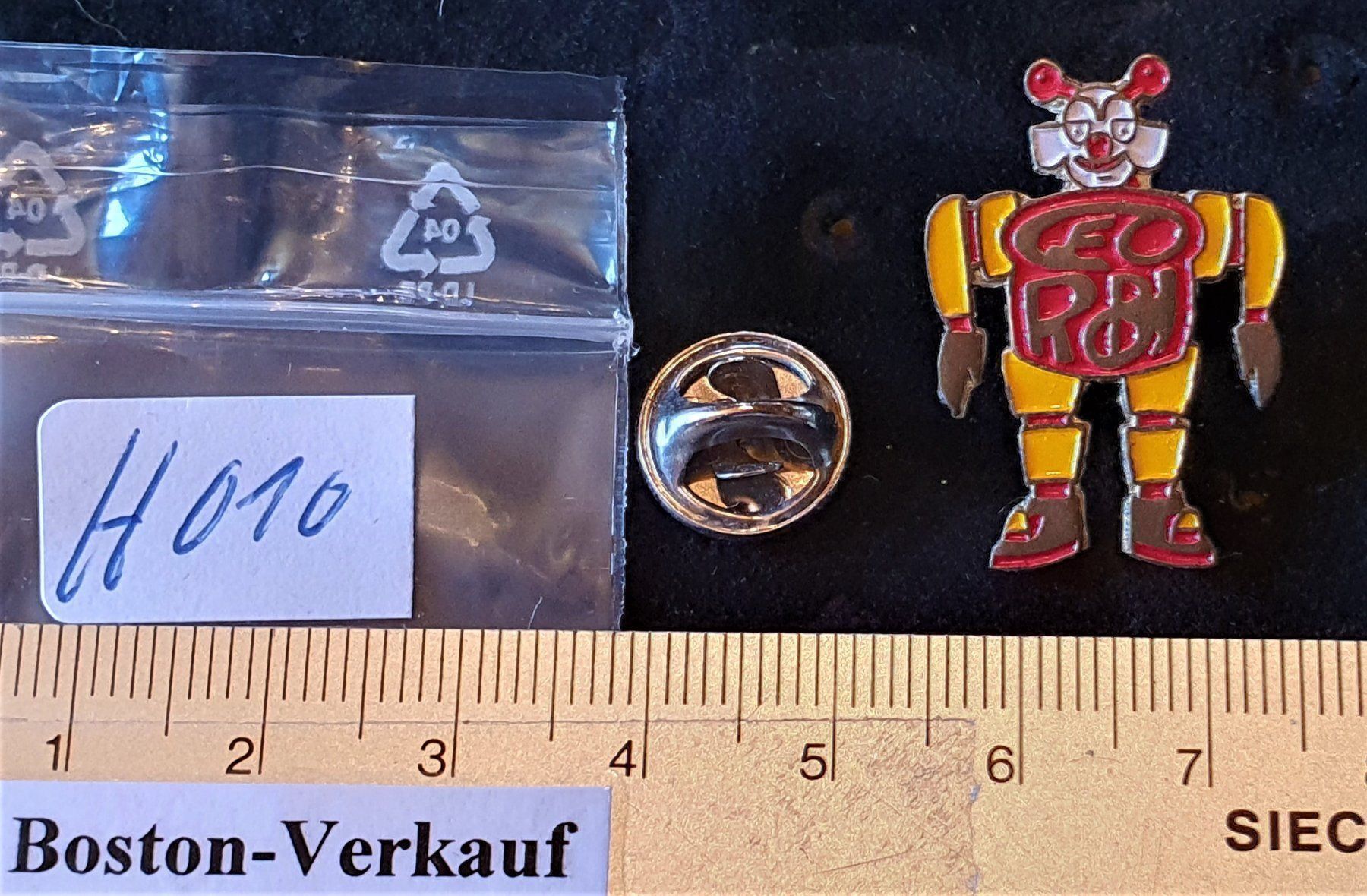 Staubsauger & Zubehör: H010 - Alter Pin Geo Robi - Roboter – Gebraucht aus Reinach BL von Boston-Verkauf 1