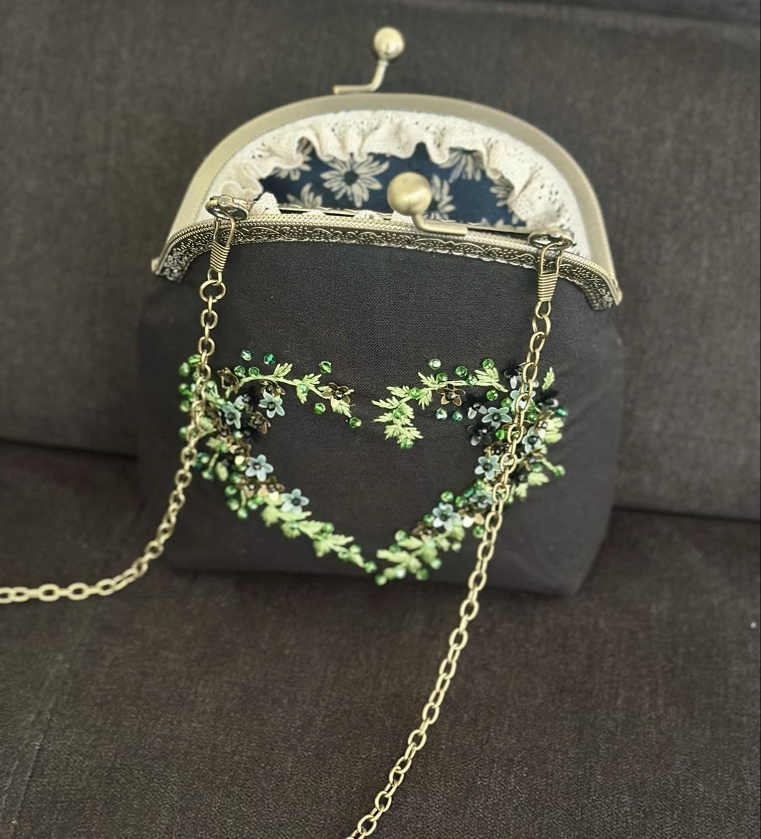 Borse da donna: Handmade Embroidered Kiss Lock Frame Bag, Unique! – Nuovo e nell'imballaggio originale da Oftringen venduto da Eylem79 4