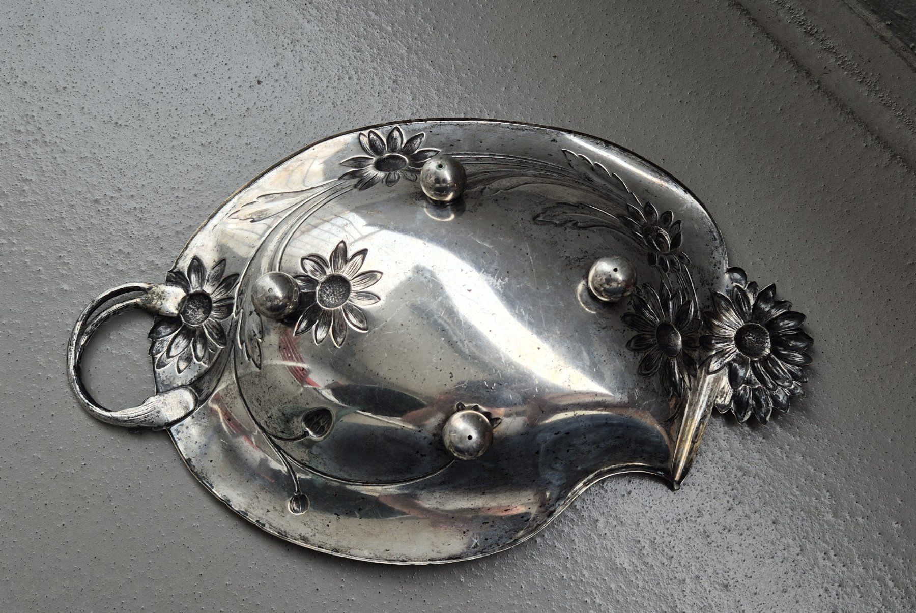 WMF Ciotole: WMF Jugendstil-Schale mit Blumendekor – Usato da Zürich venduto da brinkosos 5