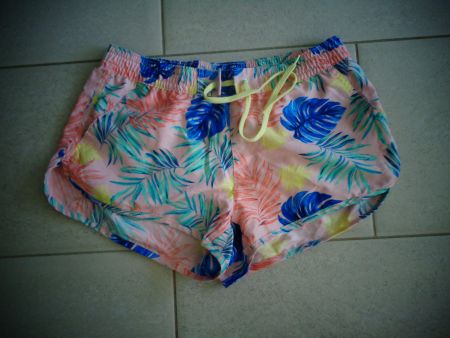 ELLEN AMBER SOMMER SHORTS GR.S NEUWERTIG
