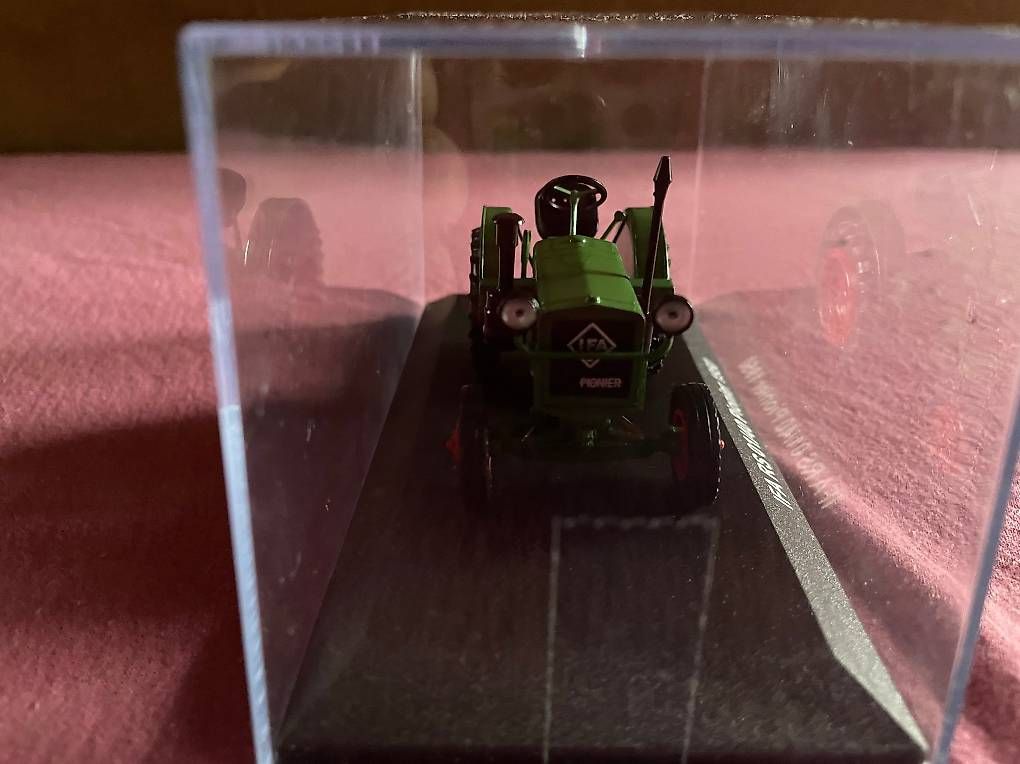 Voitures modèles: IFA RS 01/40 Pionier Traktor 1950  1:64 – D'occasion à Steckborn par ale_s8kg 2