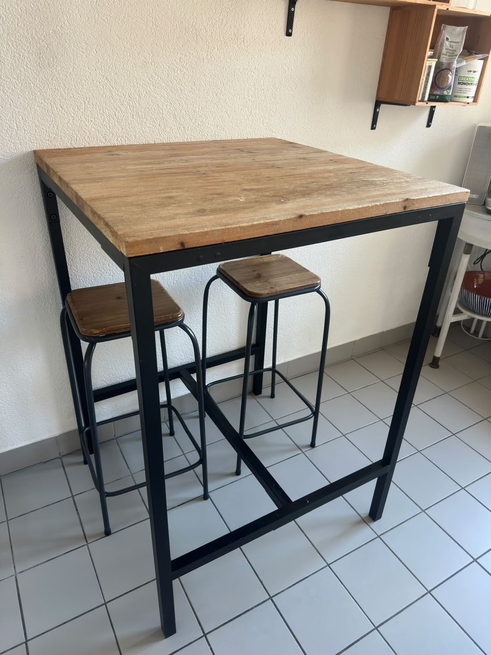 Maisons du monde Tische: Bartisch Industrial mit Stühlen – Gebraucht aus Zürich von seeleu