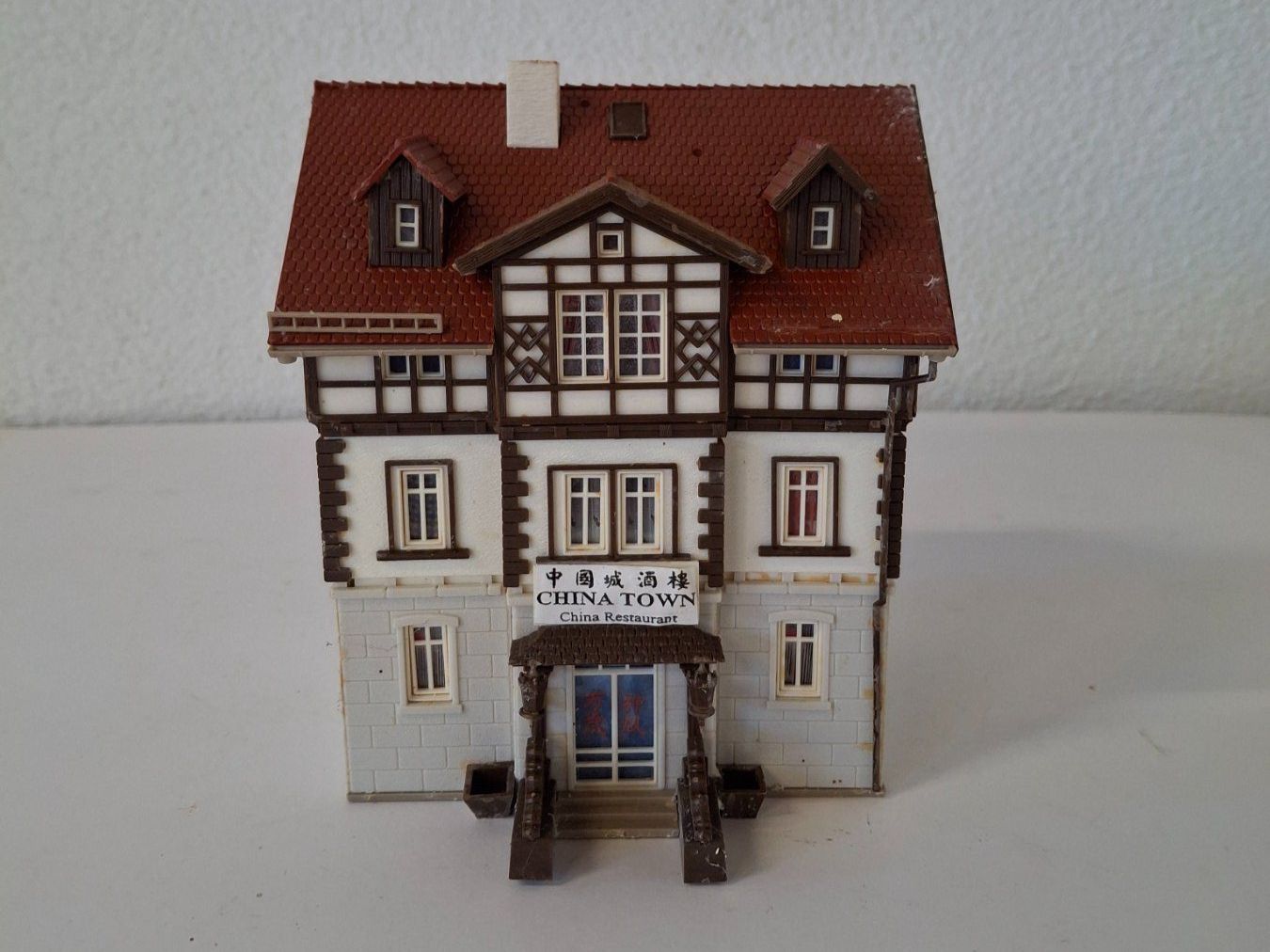 Vollmer Modellini di ferrovie: Modellhaus China Town Restaurant - Vollmer – Usato da Reichenburg venduto da AK307
