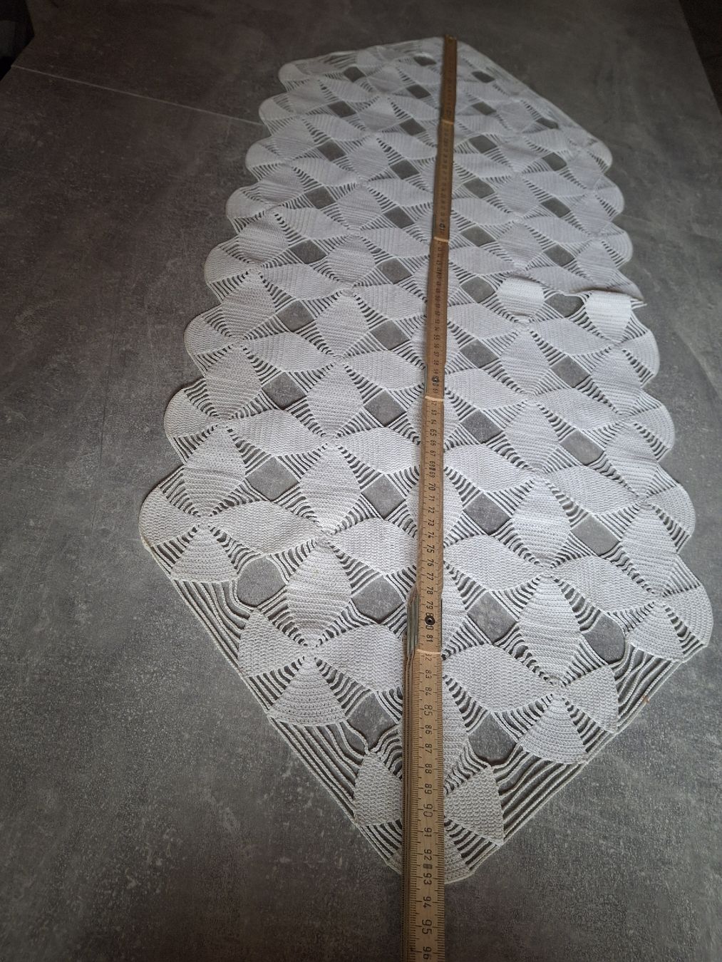 Autre linge de table: Chemin de table crochet blanc motif losanges  – D'occasion à Villiers par san_jn5w 4