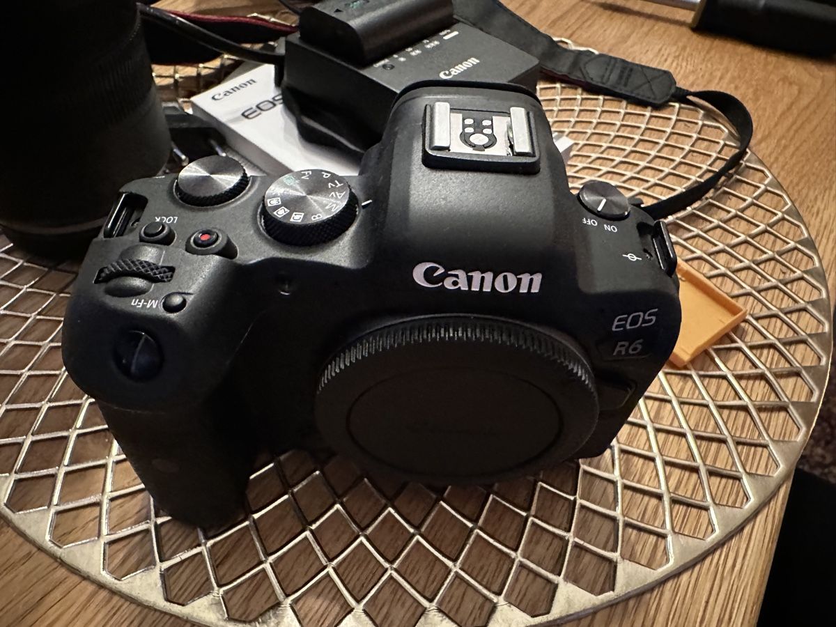 Canon Fotocamera: Canon EOS R6 Body – Usato da St. Gallen venduto da ire_6ktn 1