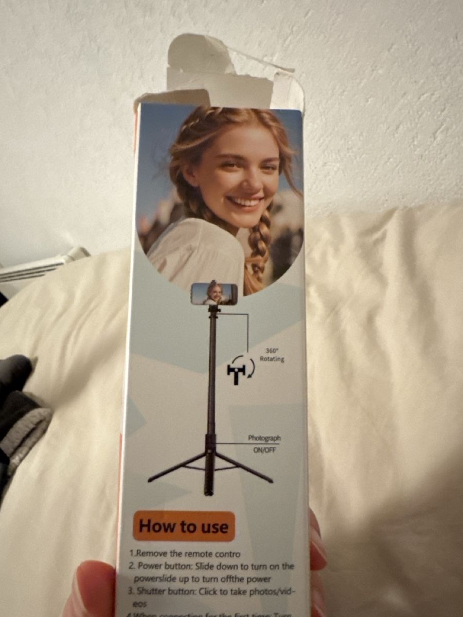 Treppiedi & Teste: Riseofle selfie/live broadcast stand. – Nuovo (secondo la descrizione) da Chavannes-de-Bogis venduto da dle_5x5y 2
