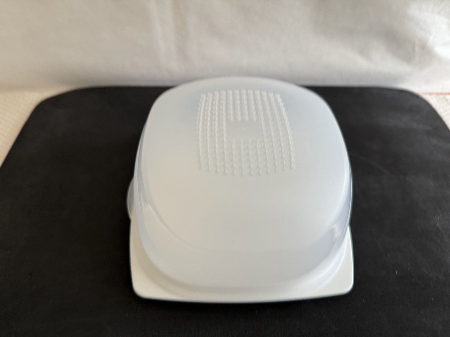 Tupperware Behälter & Ähnliches: Tupperware - cave à fromage - 13cm – Gebraucht aus Sion von accroshoes