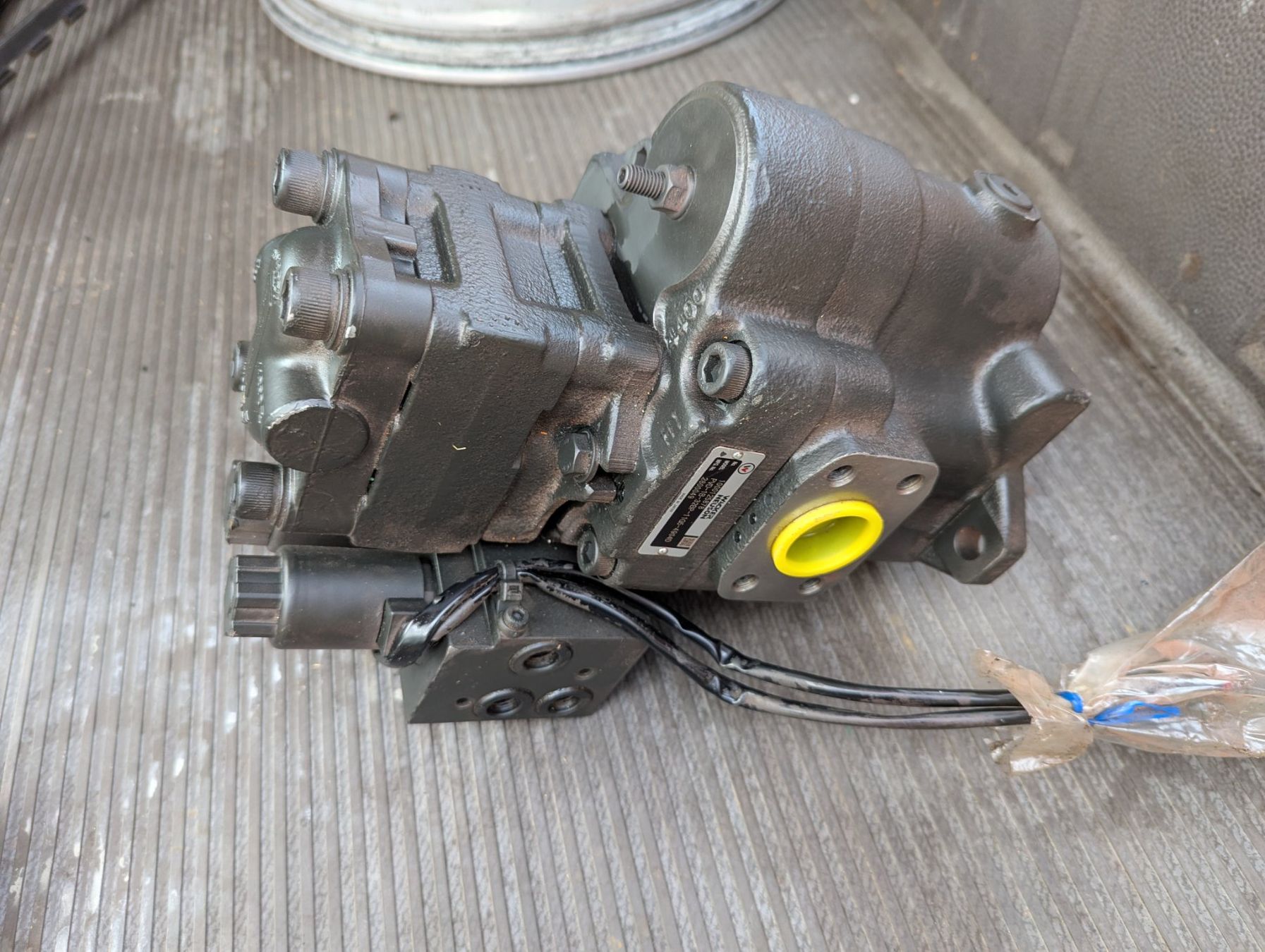 Wacker Neuson Escavatori: Hydraulikpumpe zu Bagger Wacker Neuson – Usato da Dietschwil venduto da FIZENATOR 4