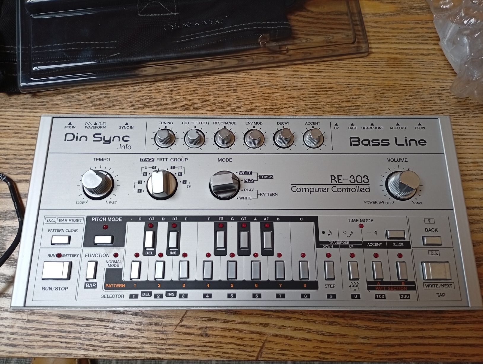 Musikinstrumente: vend RE 303 UNIQUE excellent état avec CPU QUICKSILVER 303 – Gebraucht aus Le Vaud von Forest77