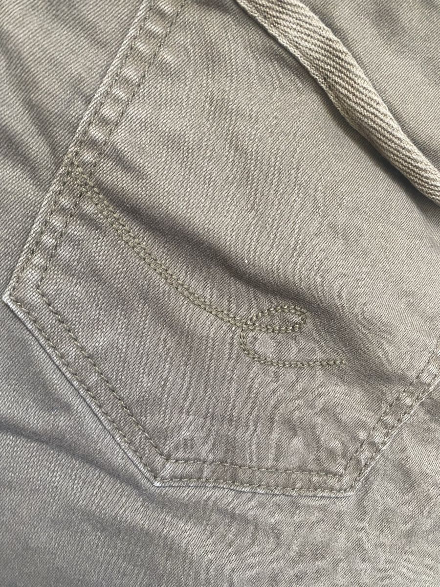 Jeans: Olive grüne Shorts, Gr. 36 – Usato da Mülligen venduto da locademalaga 5