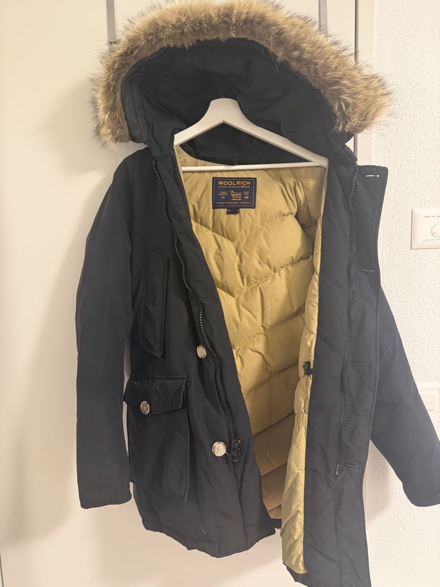 Woolrich Giacche: Woolrich Winterjacke mit Echtfell – Usato da Zürich venduto da kadir58 2