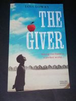 Livre "The Giver" de Lois Lowry bon état