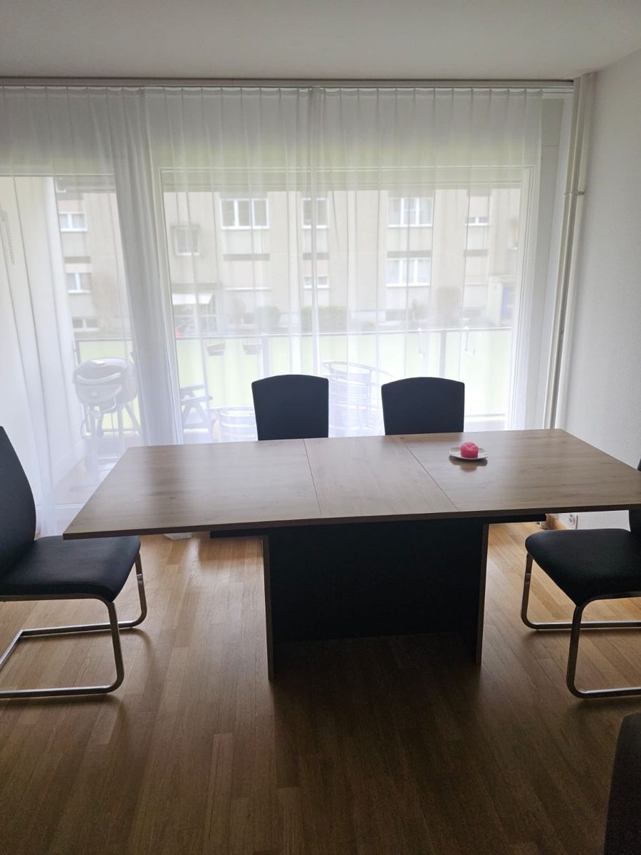 Conforama Set di tavolo e panche: Esstisch mit 6 Stühlen – Usato da St.Gallen venduto da Mansi7 1