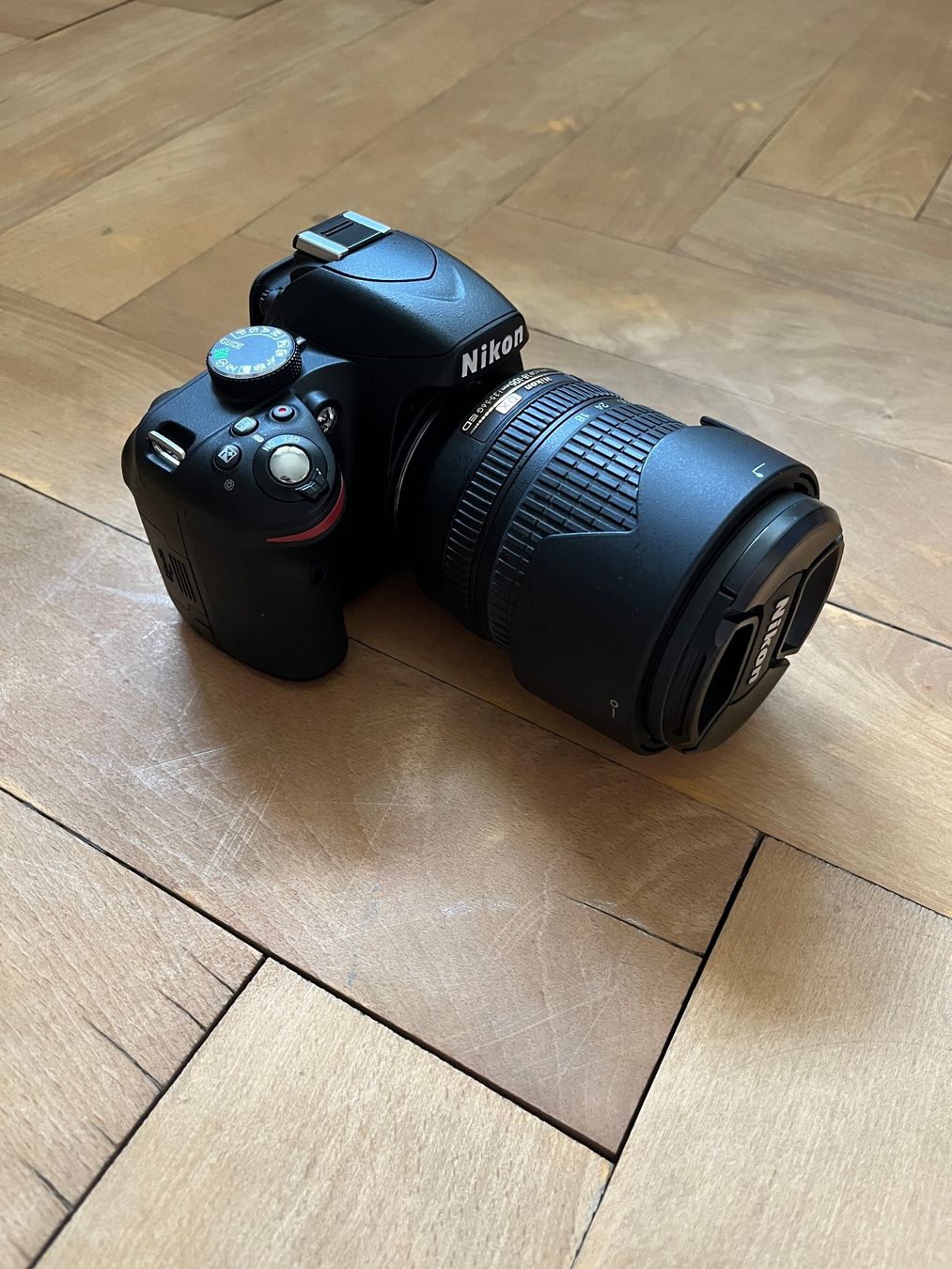 Nikon Kamera: Nikon D3200 + Objektiv Nikkor AF-S 18-105mm – Gebraucht aus Luzern von fidschen 3