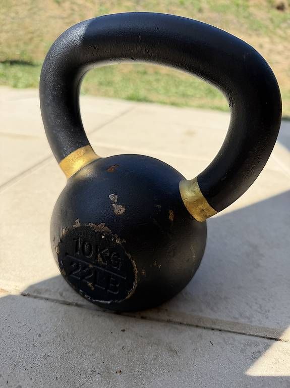 Hanteln & Gewichte: Kettlebell 10kg – Gebraucht aus Wilen b. Wil von Valerx