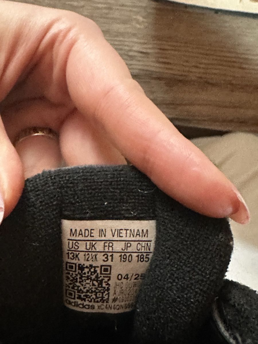 Adidas Scarpe per ragazzi: Adidas Turnschuhe, Größe 31. – Usato da Grindel venduto da Viktoriia09 2