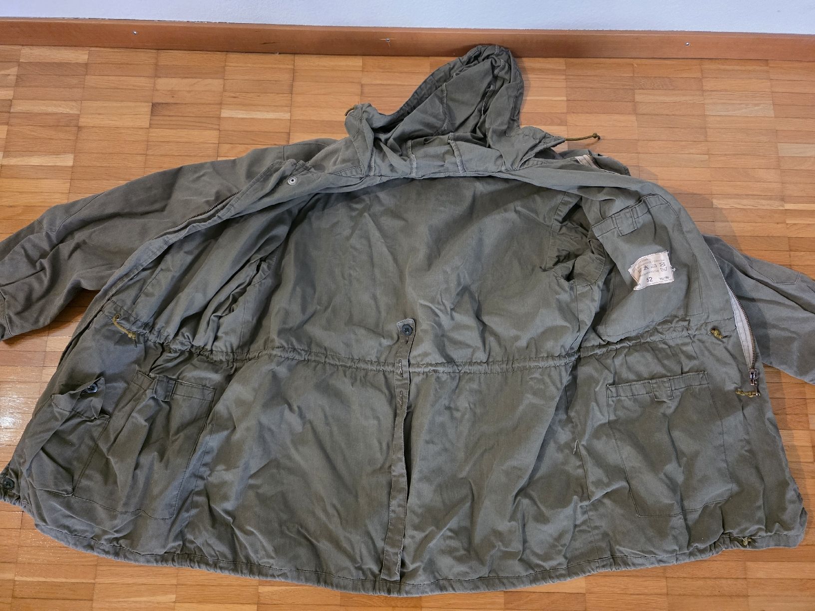 Armée suisse Uniformes: Schweizer Armee Gebirgsjacke – D'occasion à Winterthur par Eljabanebre 2
