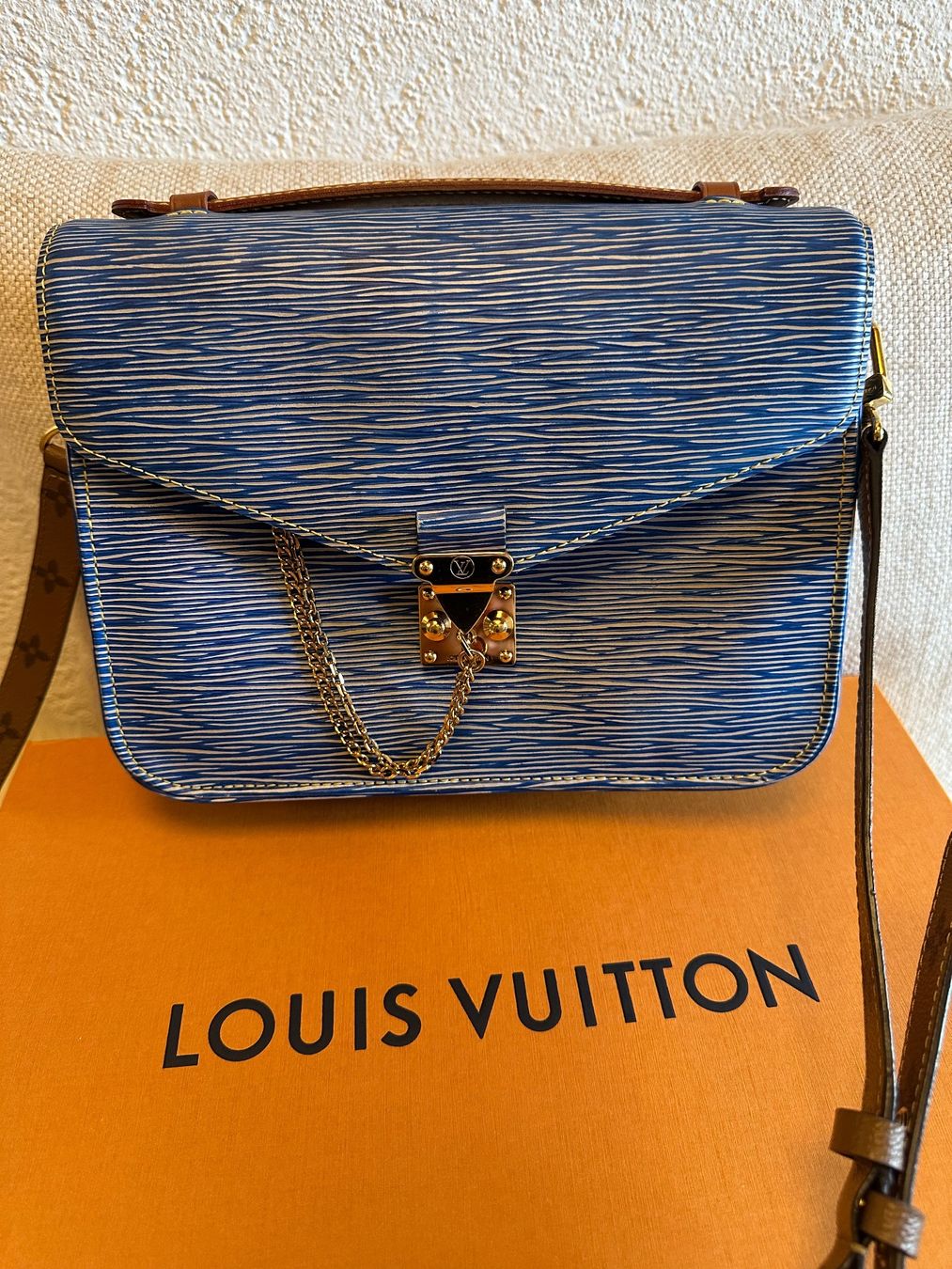 Louis Vuitton Borse da donna: Louis Vuitton Epi Denim Reverse Metis – Usato da Rupperswil venduto da Bienchen022
