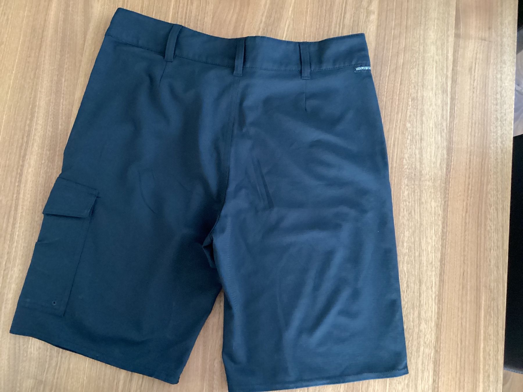 Vans Pantaloni: Vans vanphinian Series by Vans – Usato da Dachsen venduto da Achohberg 2