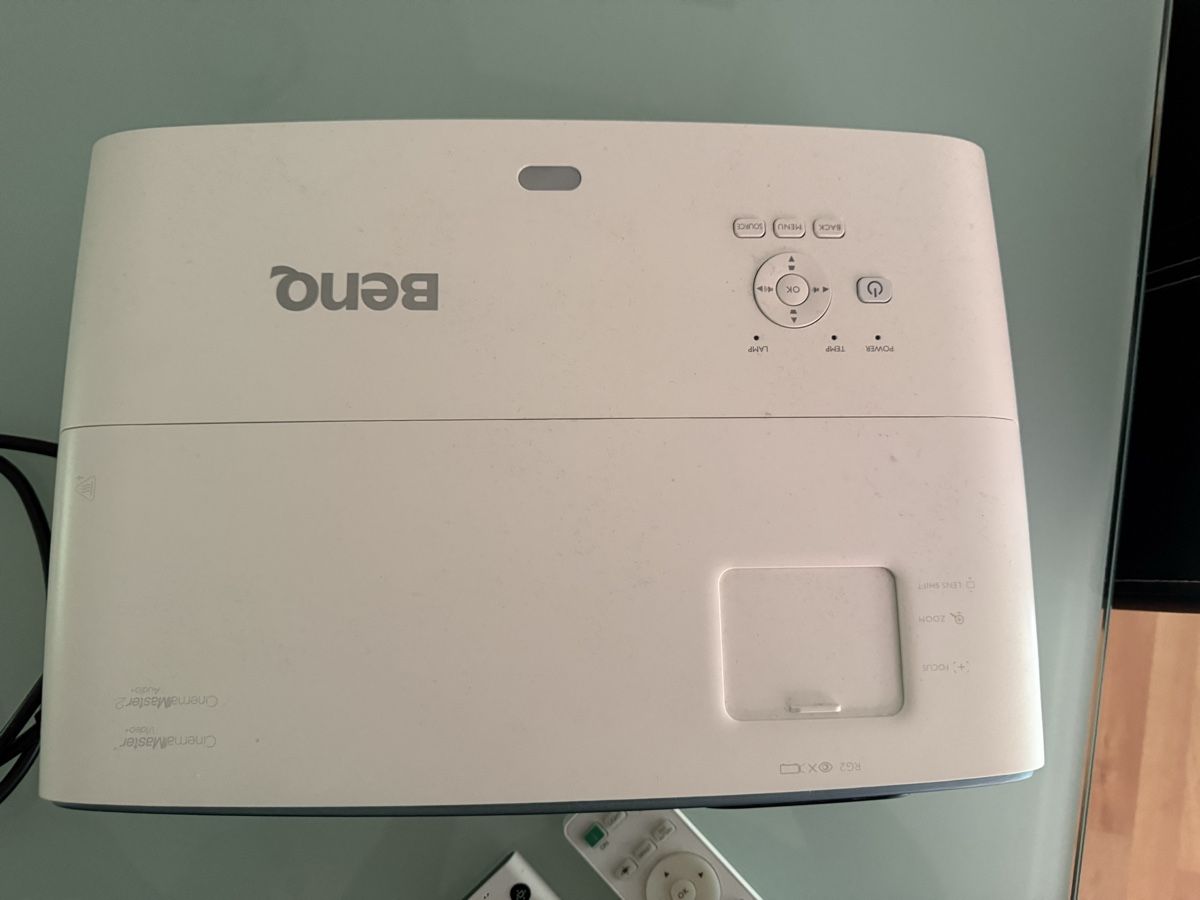 BenQ Vidéoprojecteurs: BenQ 4K – D'occasion à Rotkreuz par Markus0031 1