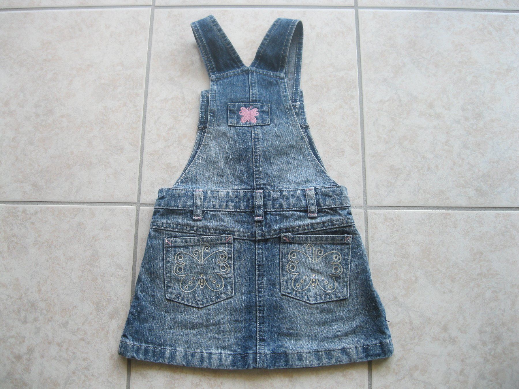 Kleider & Röcke: Robe en jeans comme NEUVE taille 98 – Gebraucht aus vouvry von -tivoli- 1