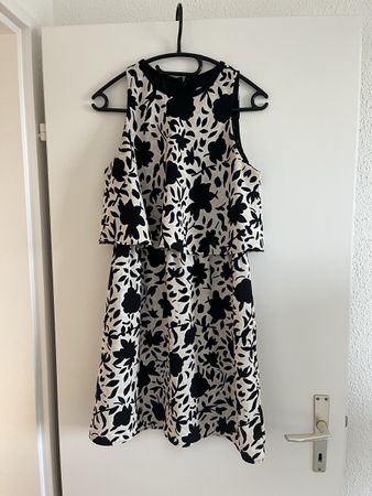 Sommerkleid von Lost, Gr. 2 (XS)