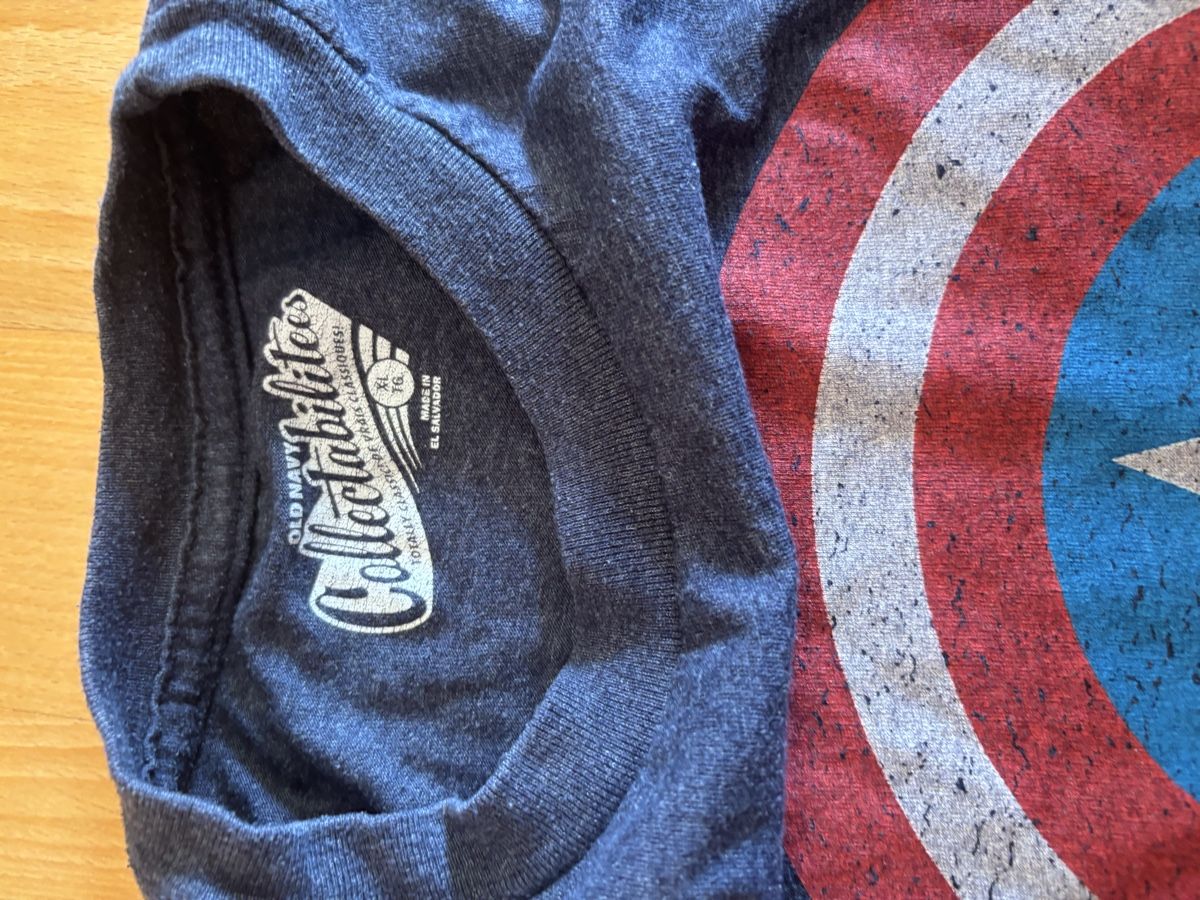 T-shirt: Captain America t shirt – Usato da Chexbres venduto da doe_xns6 1
