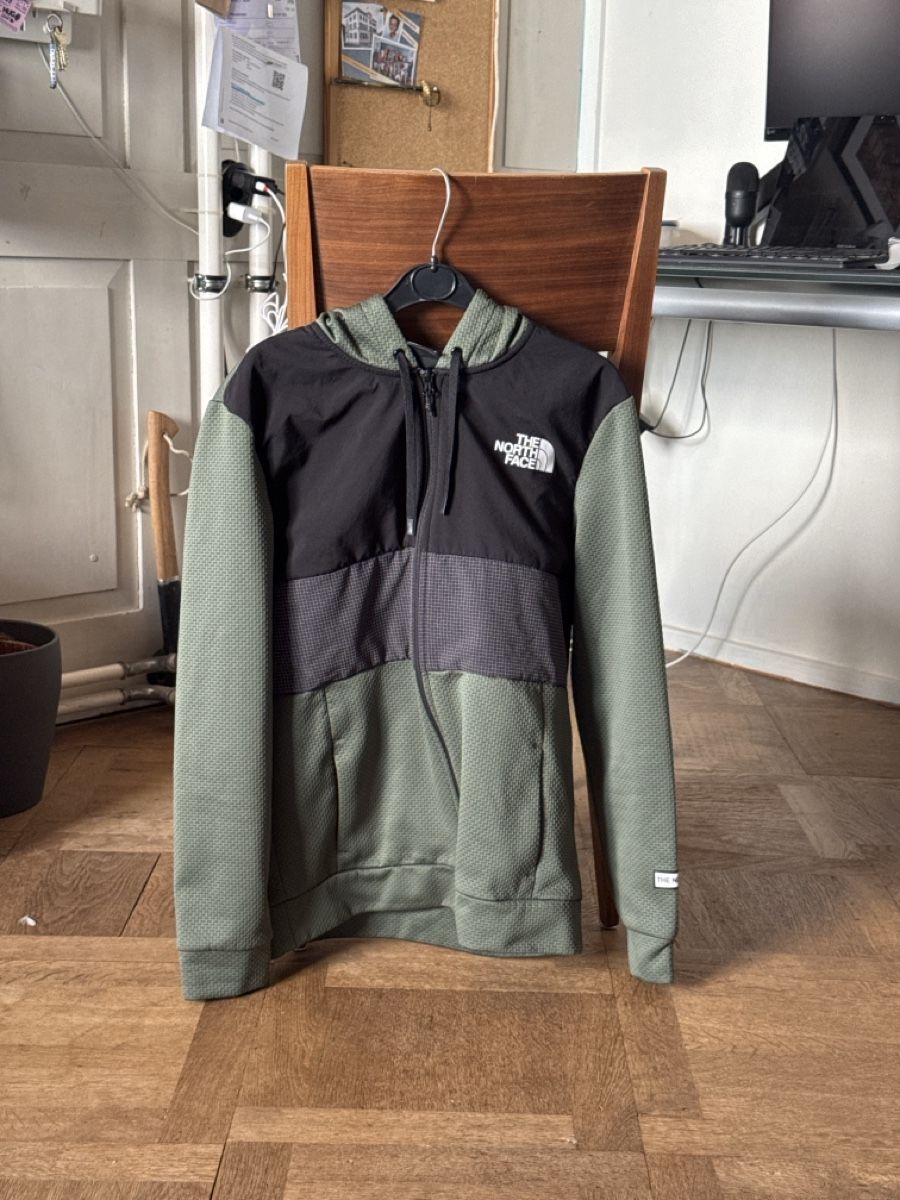 North Face Vestes: Kapuzenjacke The North Face – D'occasion à Horgen par Basil.Morini