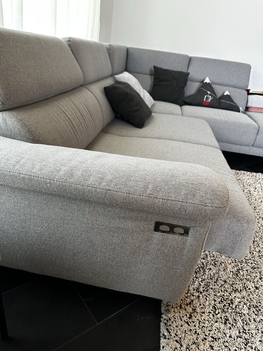 Divani: Grey Sectional Sofa Electric Recliner Used – Usato da Pfaffhausen venduto da danbacarin 1