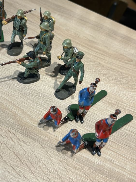Set De 200 Figurines De Soldats Anciens Au 1:72 - Jouet En Plastique, Référence 7942, Neuf