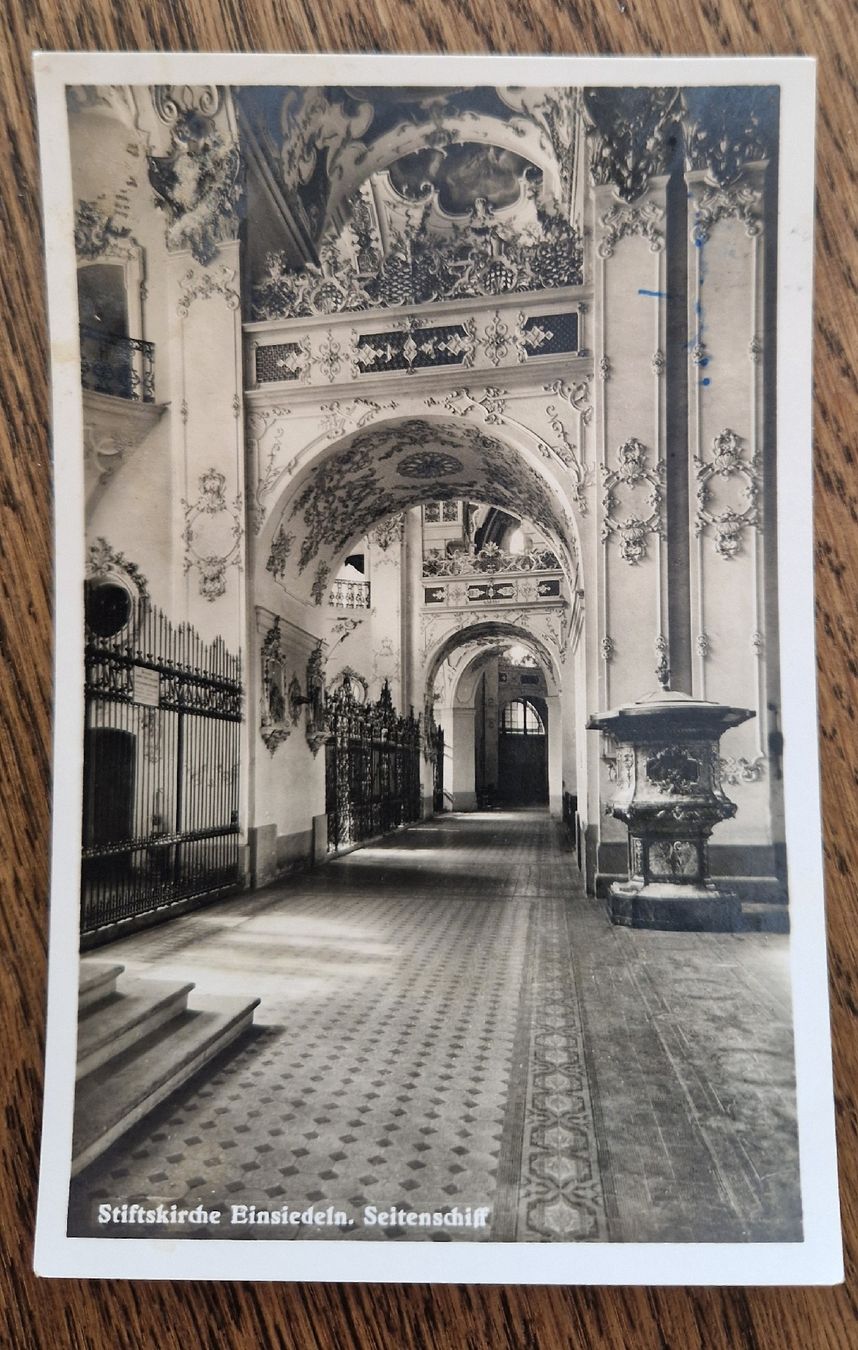 Cartoline postali: Stiftskirche Einsiedeln, Seitenschiff 1946 – Usato da Ebikon venduto da Donar50