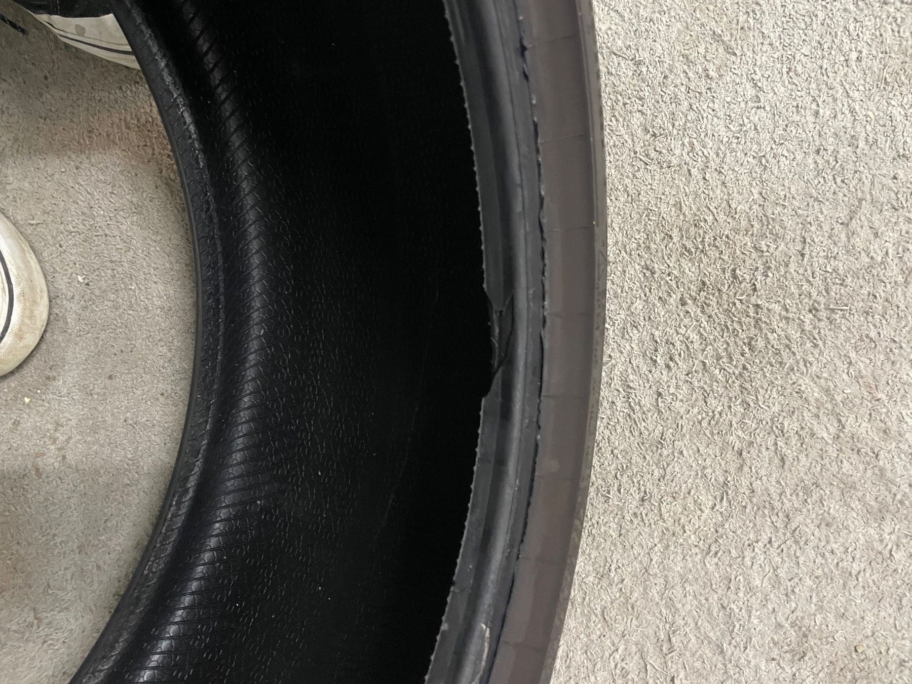 Pneumatici & Ruote complete: 2x Continental Winterpneu 225/35R19 – Usato da Sirnach venduto da MotionModular 6