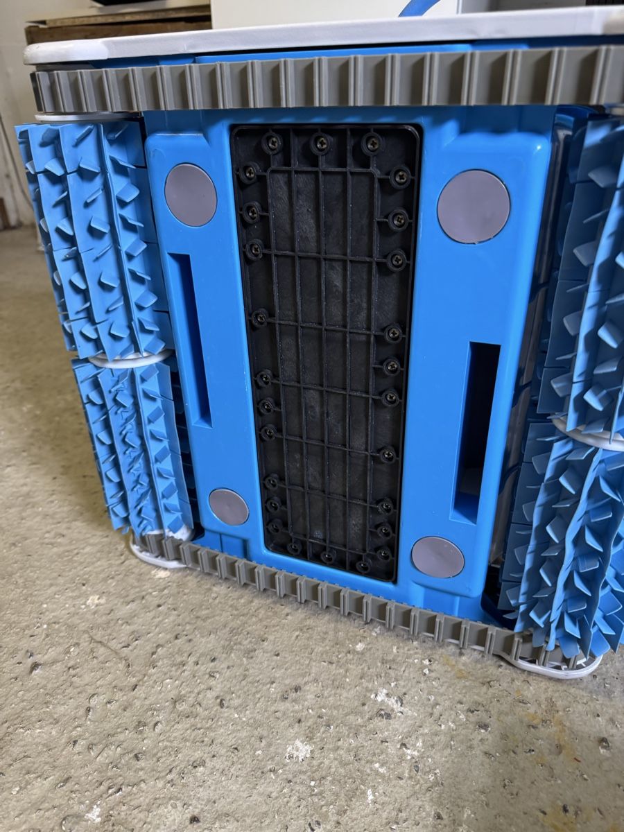 Accessoires de piscine: Steinbach Poolroboter mit Kabel und Trafo – D'occasion à Bennau par Jerome 2