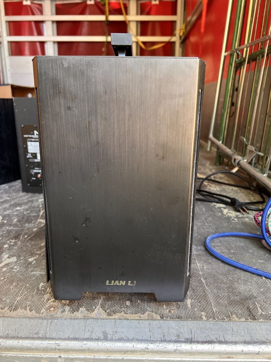 Lian Li Custodie: Lian Li ,Mini-ITX Gehaeuse (116) – Usato da Glattfelden venduto da maa_qcj8