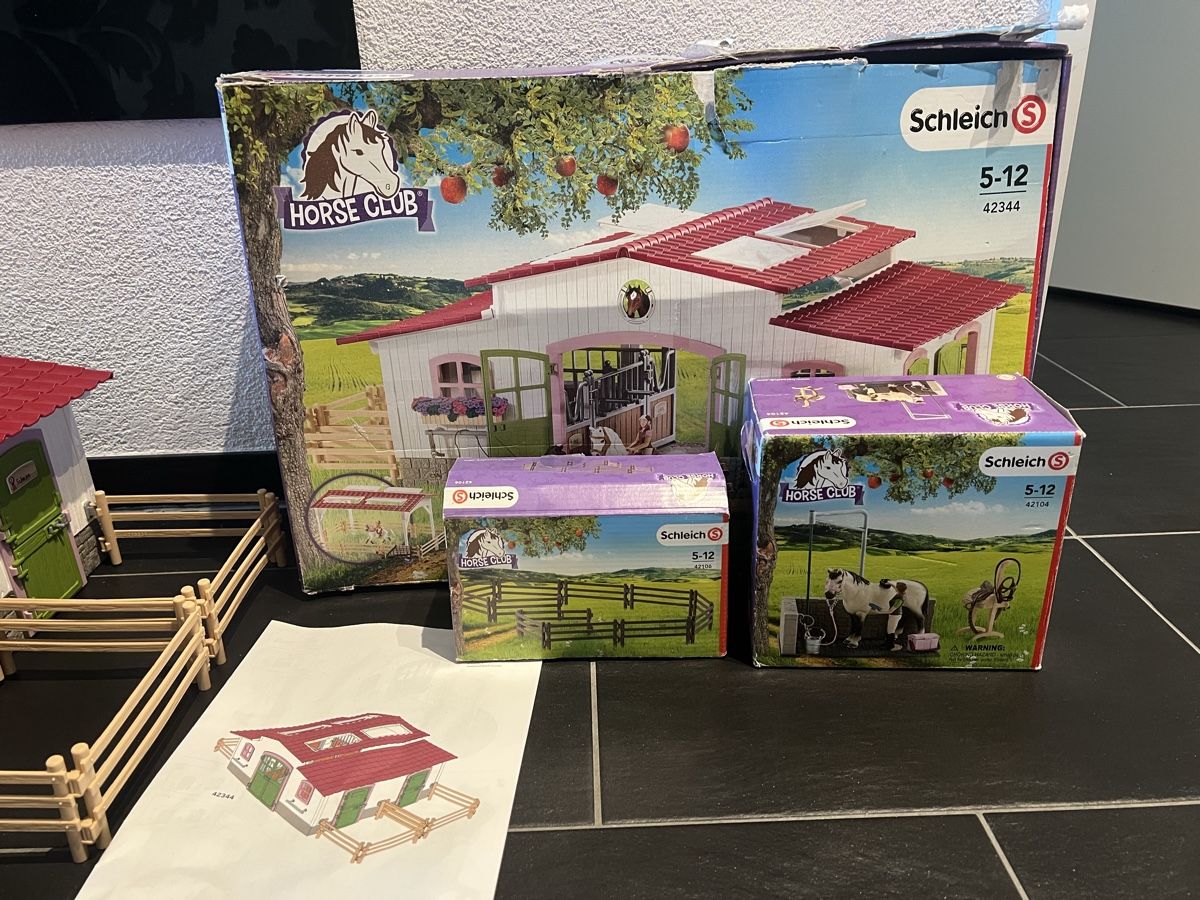 Schleich Giocattoli: Schleich Reiterhof Set – Usato da Fehraltorf venduto da she_9hpy 1