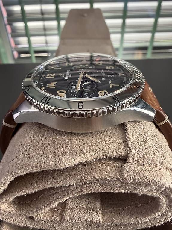 Breitling Orologi: Breitling Super Avi B04 Chronograph – Usato da Zürich venduto da timeio-swapwatch 4