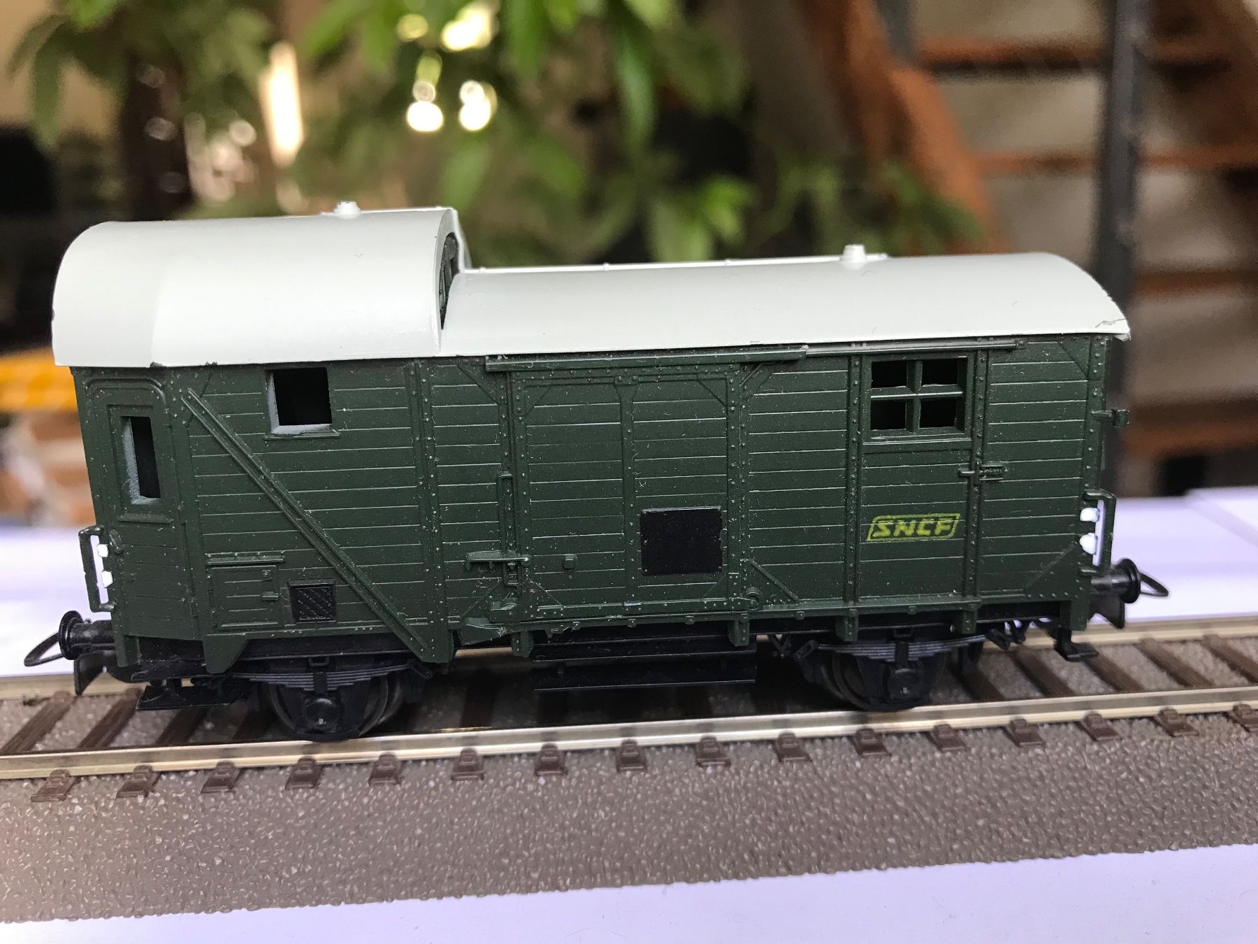 Piko Modellini di ferrovie: piko güterzugsbegleitwagen der SNCF – Usato da Liestal venduto da ozo2005 2