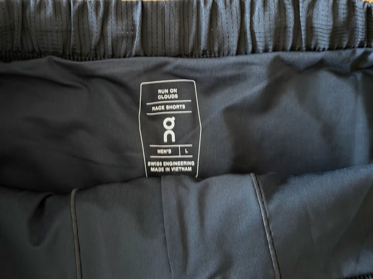 Pantaloni: On Running Race Shorts – Nuovo (secondo la descrizione) da Zürich venduto da ya66in 2