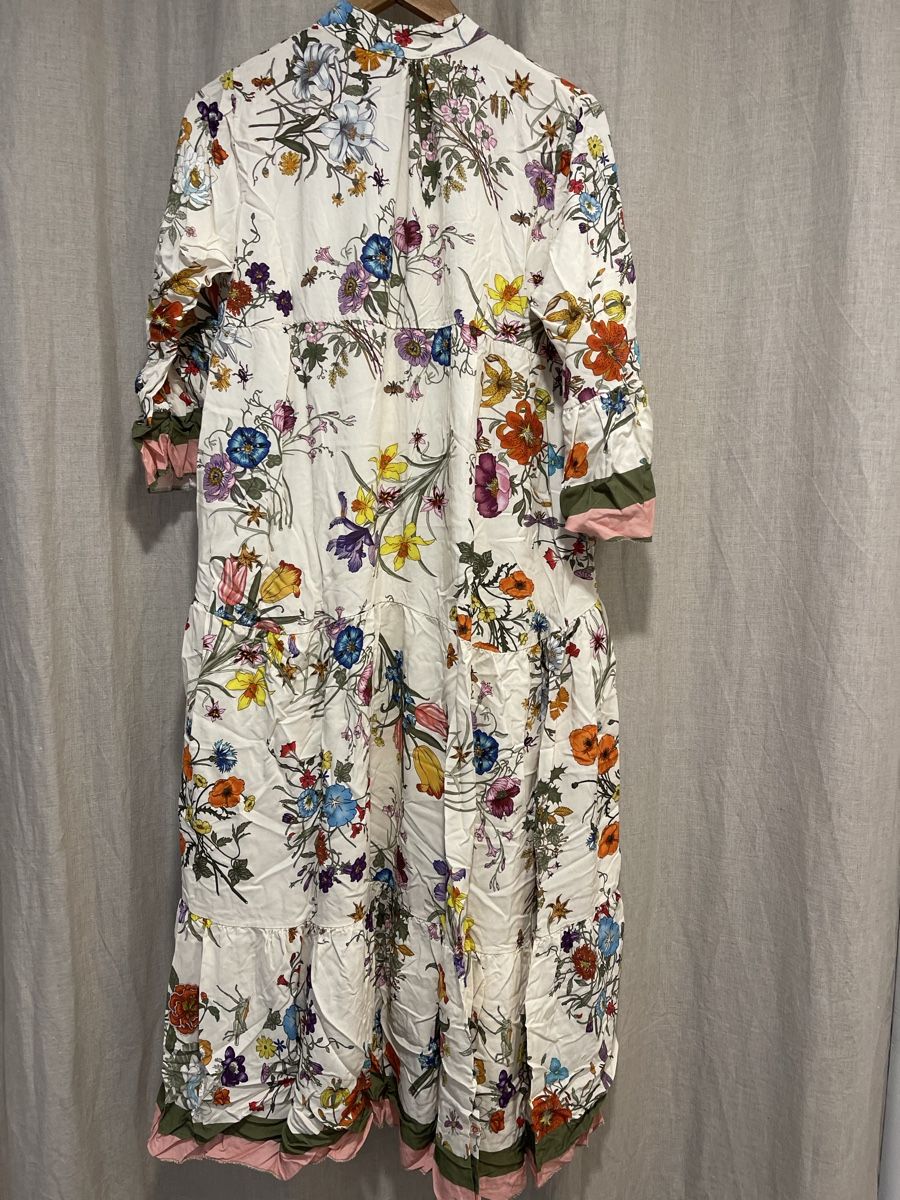 Vestiti: Viskose Kleid Blumenmuster weiss lang Onesize Versand 9.-  – Nuovo (secondo la descrizione) da Meilen venduto da ana9 3