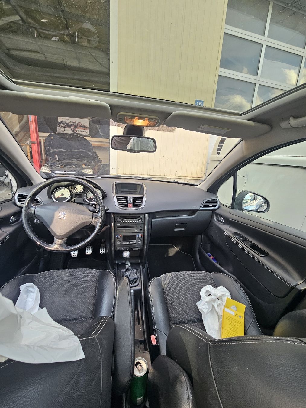 Peugeot Autos: Peugeot 207 1.6 150ps – Defekt aus Pfäfers von EzPl4ys 2