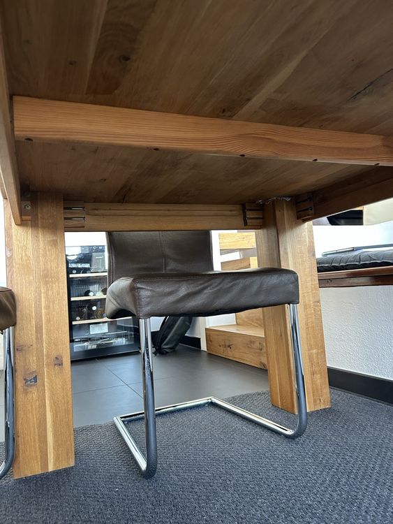 Massiver Holzesstisch aus Eiche mit Stühlen 3