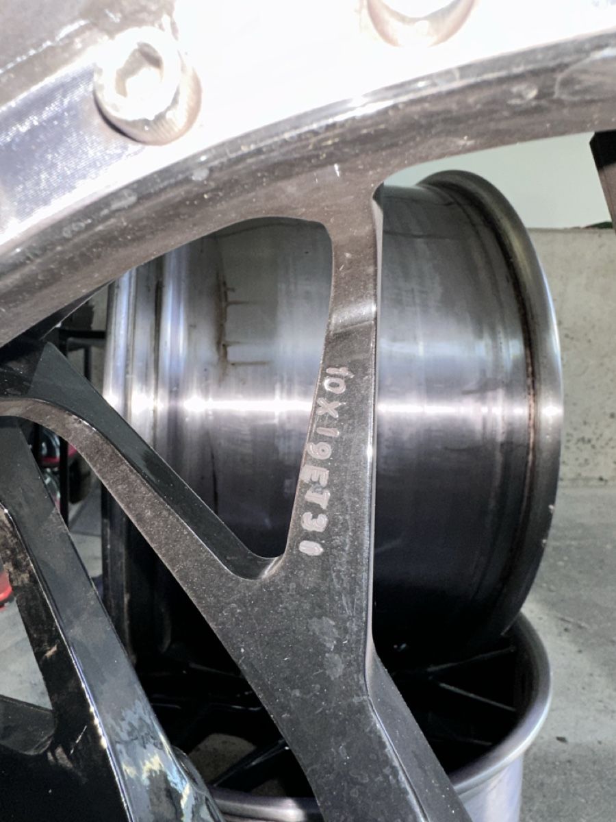 Aversus Jantes: Aversus Forged Black – D'occasion à Auw par pas_bz55 3