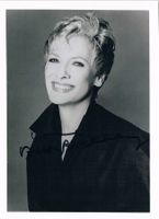 Betty Buckley 1947- Autogramm signiert Foto 13x18cm