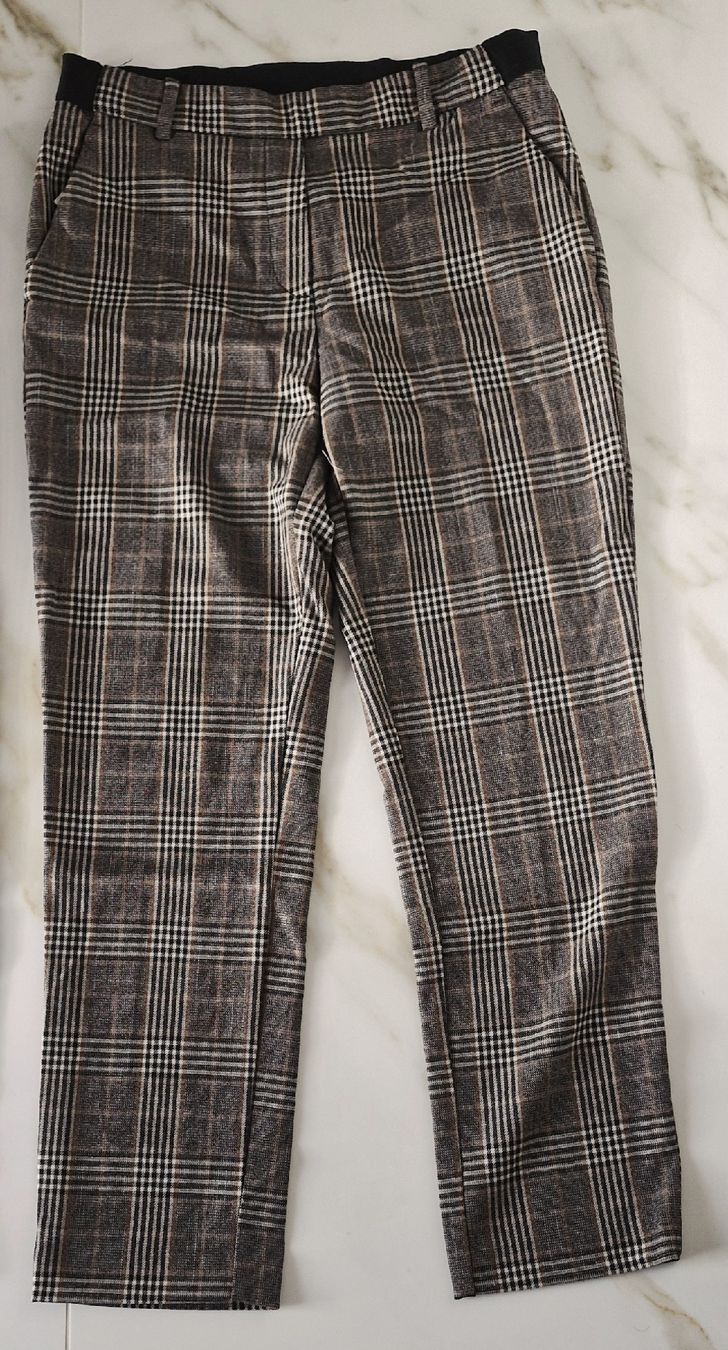 Pantaloni: 2 Hosen mit Karomuster, Herbst/Winter, Grösse 38 – Usato da Grenchen venduto da Arga.11 1
