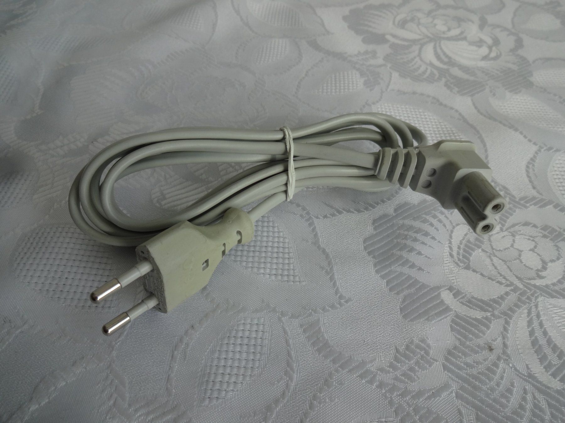 Pfaff Macchine da cucire: Pfaff Strom Kabel – Usato da Frauenfeld venduto da rey06
