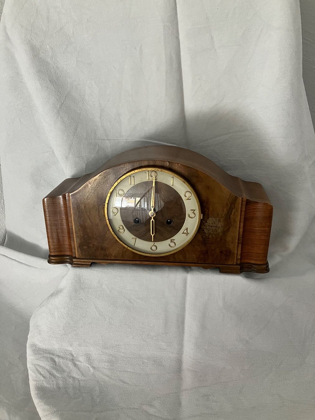 Stand- & Wanduhren: Antike Pendel Uhr Büfett uhr – Gebraucht aus Bettwiesen von Zustand57